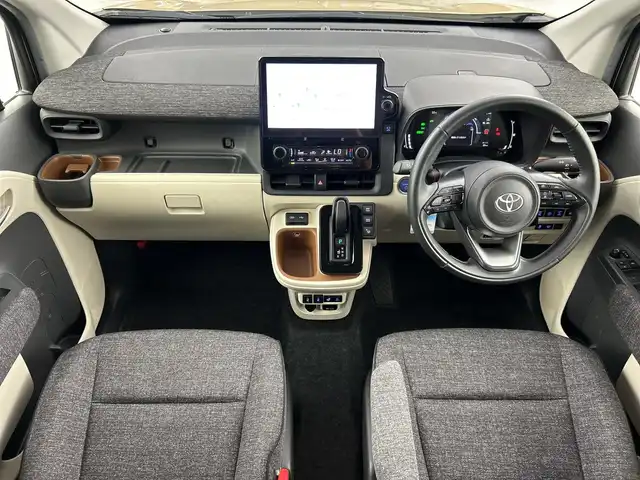 トヨタ シエンタ ハイブリッド Z 愛知県 2022(令4)年 4.2万km ベージュ 純正10.5インチナビ/（Bluetooth/フルセグTV/AM/FM/Miracast)/パラノミックビューモニター/純正ドラレコ前後/トヨタセーフティー/・プリクラッシュセーフティー/・ブラインドスポットモニター/・リヤクロストラフィックアラート/・レーントーシングアシスト/・パーキングサポートブレーキ/・プロアクティブドライビングアシスト/・レーダークルーズコントロール/天井サーキュレーター/両側パワースライドドア/ナノイーX/アクセサリーコンセント/純正2.0ビルドインETC/スマートキー/（スペアキー×１）/取説/保証書