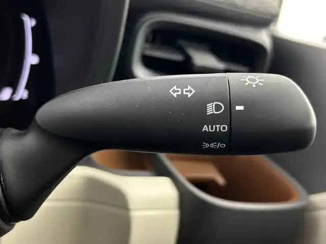 トヨタ シエンタ ハイブリッド Z 愛知県 2022(令4)年 4.2万km ベージュ 純正10.5インチナビ/（Bluetooth/フルセグTV/AM/FM/Miracast)/パラノミックビューモニター/純正ドラレコ前後/トヨタセーフティー/・プリクラッシュセーフティー/・ブラインドスポットモニター/・リヤクロストラフィックアラート/・レーントーシングアシスト/・パーキングサポートブレーキ/・プロアクティブドライビングアシスト/・レーダークルーズコントロール/天井サーキュレーター/両側パワースライドドア/ナノイーX/アクセサリーコンセント/純正2.0ビルドインETC/スマートキー/（スペアキー×１）/取説/保証書