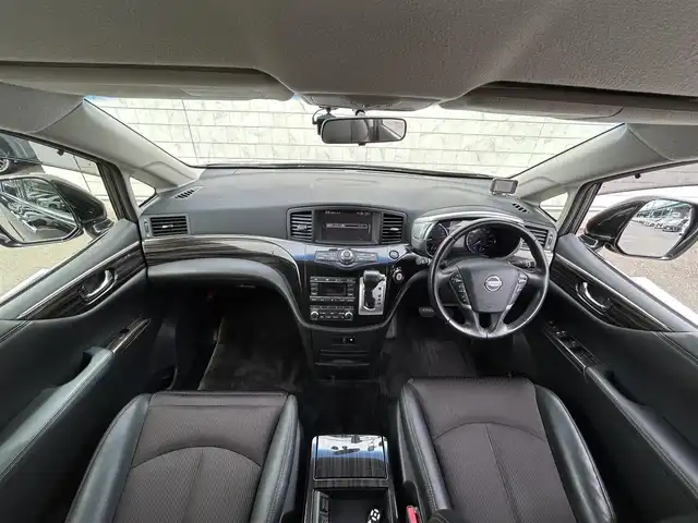日産 エルグランド 250ハイウェイスターS 福岡県 2018(平30)年 6.8万km ファントムブラック 純正7型ナビ(TV/CD/DVD/BT)全方位モニタ後席モニタコーナーセンサー両側電動パワスラクルコンドラレコETCUSB100V電源純正フロアマット純正LEDヘッドライト純正アルミホイールプッシュスタートスマートキー