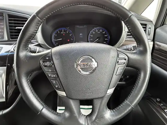 日産 エルグランド 250ハイウェイスターS 福岡県 2018(平30)年 6.8万km ファントムブラック 純正7型ナビ(TV/CD/DVD/BT)全方位モニタ後席モニタコーナーセンサー両側電動パワスラクルコンドラレコETCUSB100V電源純正フロアマット純正LEDヘッドライト純正アルミホイールプッシュスタートスマートキー