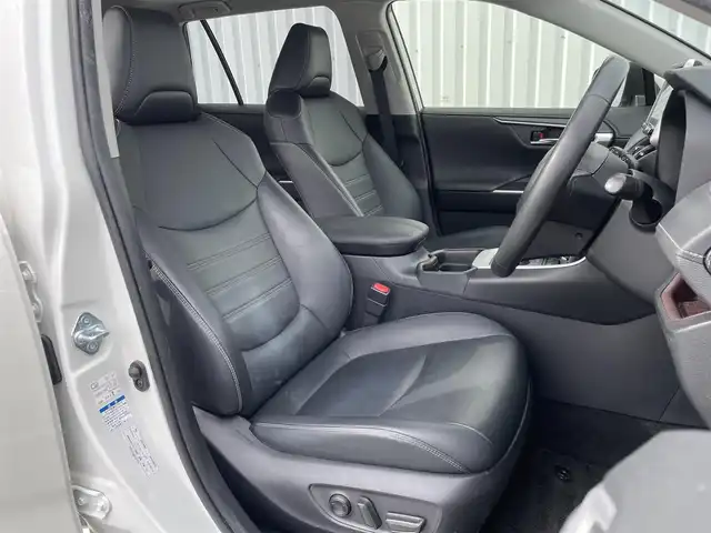 トヨタ ＲＡＶ４ G Zパッケージ 福岡県 2020(令2)年 3.9万km ホワイトパールクリスタルシャイン モデリスタエアロ/パノラマルーフ/黒革シート/アルパイン９型ナビ/フルセグTV/CD/DVD/BT/SD/バックカメラ/PCS/LTA/クリアランスソナー/PKSB/ハンズフリーパワーバックドア/デジタルインナーミラー/ＢＳＭ/レーダークルーズコントロール/ルーフレール/シートメモリー/パワーシート/前席シートヒーター/ステアリングヒーター/ビルトインETC/スマートキー/プッシュスタート/LEDオートライト/オートハイビーム/電動パーキング/ブレーキホールド/ワイヤレス充電