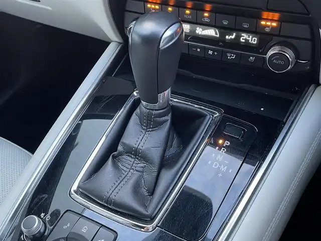 マツダ ＣＸ－８ XD エクスクルーシブモード 滋賀県 2022(令4)年 7.6万km スノーフレイクホワイトパールマイカ サンルーフ/BOSEサウンド/純正10インチメーカーナビ/(AM/FM/BT/USB/フルセグTV）/白革シート/全周囲モニター/パワーバックドア/コーナーセンサー/パワーシート/メモリーシート/シートヒーター/シートベンチレーション/衝突軽減ブレーキ/レーントレーシングアシスト/レーダークルーズコントロール/置くだけ充電/アイドリングストップ/革巻きステアリング/ステアリングスイッチ/オートライト/電動サイドブレーキ/プッシュスタート/フロアマット/電格ウインカーミラー/スペアキー