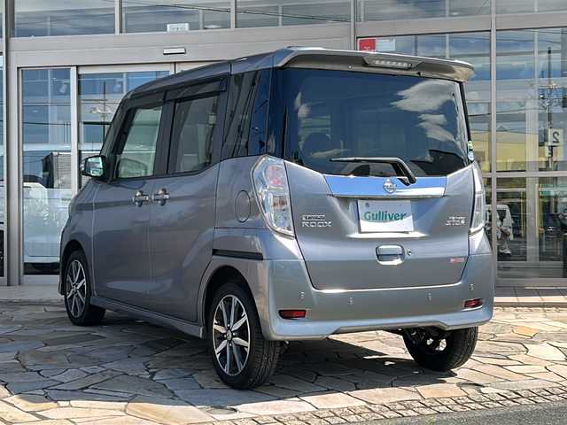 日産 デイズ ルークス HWS X Vセレクション 静岡県 2020(令2)年 5.4万km チタニウムグレーメタリック 純正ナビ/・CD/DVD/・Bluetooth/・FM/AM/・フルセグTV/主要装備/・アラウンドビューモニター/・両側パワスラ/・オートエアコン/・オートハイビーム/・プリクラッシュセーフティ/・アイドリングストップ/・横滑り防止装置/・レーンキープアシスト/・フォグランプ/・ハーフレザーシート/・ステアリングスイッチ/・純正フロアマット/・15インチ純正AW
