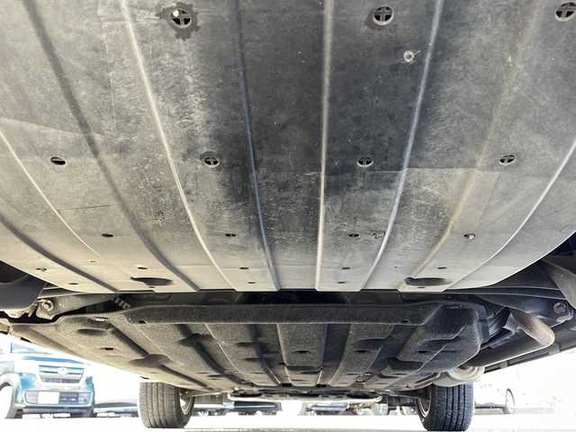 ホンダ ヴェゼル ハイブリッド Z ホンダセンシング 新潟県 2019(平31)年 4.3万km プラチナホワイトパール 純正メモリナビ/（DTV/DVD/Bluetooth）/ホンダセンシング/衝突軽減/レーンキープアシスト/先行発進検知/クルーズコントロール/バックカメラ/ビルドインETC/ハーフレザーシート/シートヒーター/革巻きステア/パドルシフト/防眩ミラー/フロアマット/LEDヘッドライト/フォグランプ/ウィンカーミラー/電格ミラー/ドアバイザー