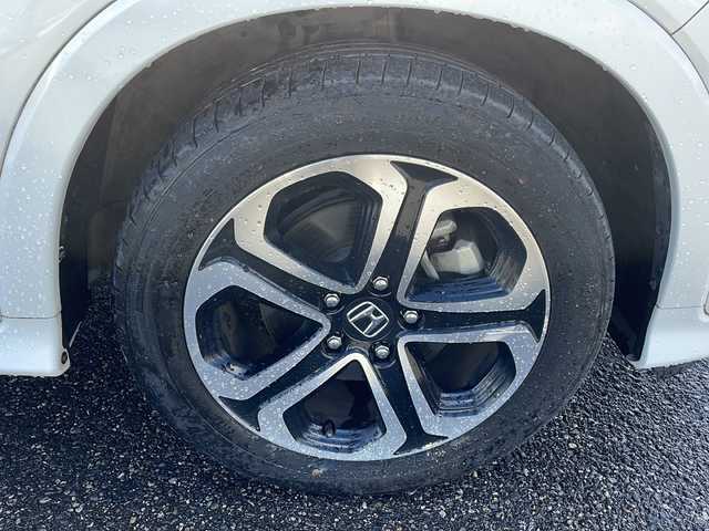 ホンダ ヴェゼル ハイブリッド Z ホンダセンシング 新潟県 2019(平31)年 4.3万km プラチナホワイトパール 純正メモリナビ/（DTV/DVD/Bluetooth）/ホンダセンシング/衝突軽減/レーンキープアシスト/先行発進検知/クルーズコントロール/バックカメラ/ビルドインETC/ハーフレザーシート/シートヒーター/革巻きステア/パドルシフト/防眩ミラー/フロアマット/LEDヘッドライト/フォグランプ/ウィンカーミラー/電格ミラー/ドアバイザー