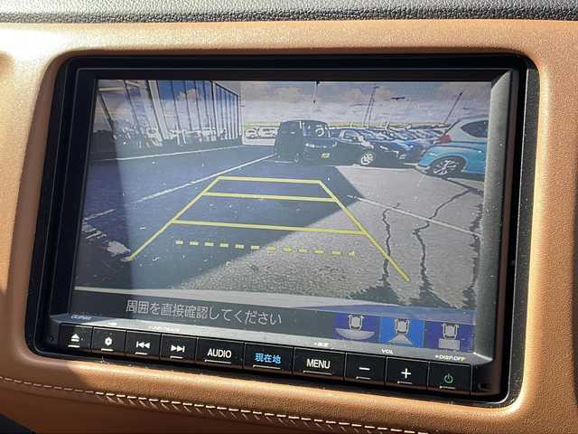 ホンダ ヴェゼル ハイブリッド Z ホンダセンシング 新潟県 2019(平31)年 4.3万km プラチナホワイトパール 純正メモリナビ/（DTV/DVD/Bluetooth）/ホンダセンシング/衝突軽減/レーンキープアシスト/先行発進検知/クルーズコントロール/バックカメラ/ビルドインETC/ハーフレザーシート/シートヒーター/革巻きステア/パドルシフト/防眩ミラー/フロアマット/LEDヘッドライト/フォグランプ/ウィンカーミラー/電格ミラー/ドアバイザー