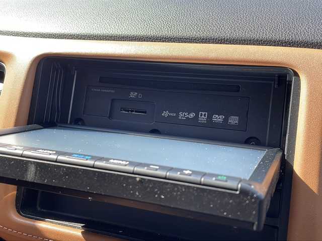 ホンダ ヴェゼル ハイブリッド Z ホンダセンシング 新潟県 2019(平31)年 4.3万km プラチナホワイトパール 純正メモリナビ/（DTV/DVD/Bluetooth）/ホンダセンシング/衝突軽減/レーンキープアシスト/先行発進検知/クルーズコントロール/バックカメラ/ビルドインETC/ハーフレザーシート/シートヒーター/革巻きステア/パドルシフト/防眩ミラー/フロアマット/LEDヘッドライト/フォグランプ/ウィンカーミラー/電格ミラー/ドアバイザー