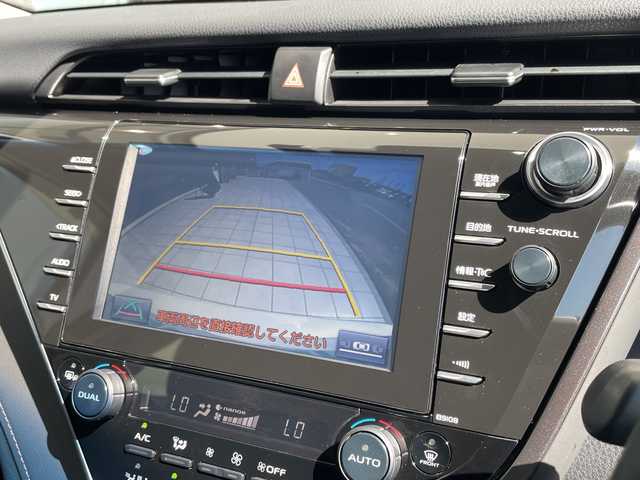 トヨタ カムリ G レザーパッケージ 愛知県 2017(平29)年 4.2万km プラチナホワイトパールマイカ トヨタセーフティセンス/純正8型ナビ/レーダークルーズコントロール/シートヒーター/バックカメラ/パワーシート/ヘッドアップディスプレイ/純正アルミホイール/ブラインドスポットモニター/LEDヘッドライト/オートマチックハイビーム/ドライブレコーダー/ETC/衝突軽減システム/フルセグ/CD DVD/Bluetooth/ステアリングスイッチ/スマートキー/プッシュスタート