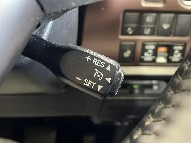 トヨタ エスクァイア Gi プレミアムパッケージ 岩手県 2018(平30)年 8.9万km ホワイトパールクリスタルシャイン ４WD/TRDスポイラー/ALPINE後席モニター/ALPINE９インチナビ/寒冷地仕様/両側パワースライドドア/トヨタセーフティセンスC/プリクラッシュセーフティ/レーンディパーチャーアラート/オートマチックハイビーム/先行車発進告知機能/クルーズコントロール/横滑り防止装置/アイドリングストップ/MTモード付AT/シートヒーター/ステアリングヒーター/ロールサンシェード/リヤオートエアコン/エンジンスターター/バックカメラ/ドライブレコーダー/ETC/LEDヘッドランプ/純正１５インチアルミホイール