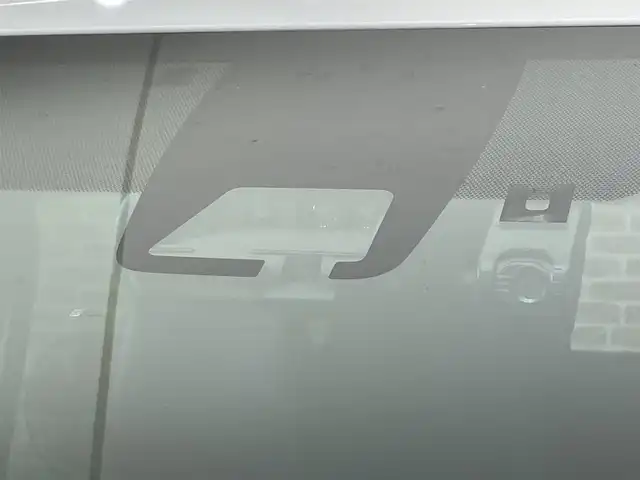 トヨタ エスクァイア Gi プレミアムパッケージ 岩手県 2018(平30)年 8.9万km ホワイトパールクリスタルシャイン ４WD/TRDスポイラー/ALPINE後席モニター/ALPINE９インチナビ/寒冷地仕様/両側パワースライドドア/トヨタセーフティセンスC/プリクラッシュセーフティ/レーンディパーチャーアラート/オートマチックハイビーム/先行車発進告知機能/クルーズコントロール/横滑り防止装置/アイドリングストップ/MTモード付AT/シートヒーター/ステアリングヒーター/ロールサンシェード/リヤオートエアコン/エンジンスターター/バックカメラ/ドライブレコーダー/ETC/LEDヘッドランプ/純正１５インチアルミホイール