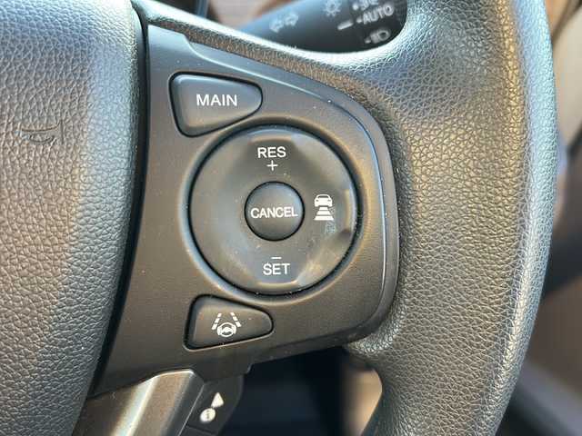 ホンダ フリード G ホンダセンシング 道東・釧路十勝 2022(令4)年 1.4万km プラチナホワイトパール 4WD/サイドリフトアップシート車/純正メモリナビ　/(AM/FM/フルセグTV/ＤＶＤ再生/Ｂｌｕｅｔｏｏｔｈ接続)　/前後ドライブレコーダー　/ビルトインＥＴＣ　/バックカメラ/両側パワースライドドア　/前席シートヒーター　/渋滞追従機能付アダプティブ・クルーズ・コントロール　/リアコーナーセンサー　/レーンアシスト/衝突軽減ブレーキ/横滑り防止装置/アイドリングストップ/スマートキー/プッシュスタート/純正LEDヘッドライト/純正フロアマット/スタッドレスタイヤ積み込み/・185/65/R15/・溝5ミリ