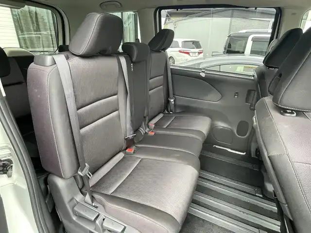 日産 セレナ ハイウェイスターVセレクションⅡ 長野県 2019(平31)年 5.3万km ブリリアントホワイトパール 純正9インチナビ/(CD・DVD・BD・フルセグTV・Bluetooth）/フリップダウンモニター/純正16インチホイール/ハンズフリーパワースライドドア（両側）/プロパイロット/360°セーフティーアシスト/エマージェンシーブレーキ/車線逸脱警報/車線逸脱防止支援/踏み間違い衝突防止アシスト/標識検知システム/コーナーセンサー/インテリジェントアラウンドビューモニター/ビルトインETC/インテリジェントルームミラー/ドライブレコーダー/革巻きステアリング/ステアリングスイッチ/電動パーキングブレーキ/ブレーキホールド/LEDヘッドライト/フォグランプ/オールライト/スマートキー/電動格納ミラー/純正フロアマット
