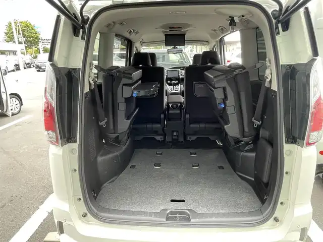 日産 セレナ ハイウェイスターVセレクションⅡ 長野県 2019(平31)年 5.3万km ブリリアントホワイトパール 純正9インチナビ/(CD・DVD・BD・フルセグTV・Bluetooth）/フリップダウンモニター/純正16インチホイール/ハンズフリーパワースライドドア（両側）/プロパイロット/360°セーフティーアシスト/エマージェンシーブレーキ/車線逸脱警報/車線逸脱防止支援/踏み間違い衝突防止アシスト/標識検知システム/コーナーセンサー/インテリジェントアラウンドビューモニター/ビルトインETC/インテリジェントルームミラー/ドライブレコーダー/革巻きステアリング/ステアリングスイッチ/電動パーキングブレーキ/ブレーキホールド/LEDヘッドライト/フォグランプ/オールライト/スマートキー/電動格納ミラー/純正フロアマット