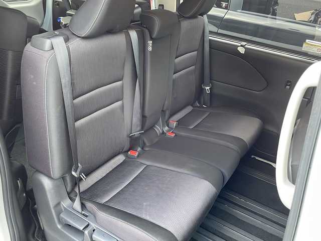 日産 セレナ ハイウェイスターVセレクションⅡ 長野県 2019(平31)年 5.3万km ブリリアントホワイトパール 純正9インチナビ/(CD・DVD・BD・フルセグTV・Bluetooth）/フリップダウンモニター/純正16インチホイール/ハンズフリーパワースライドドア（両側）/プロパイロット/360°セーフティーアシスト/エマージェンシーブレーキ/車線逸脱警報/車線逸脱防止支援/踏み間違い衝突防止アシスト/標識検知システム/コーナーセンサー/インテリジェントアラウンドビューモニター/ビルトインETC/インテリジェントルームミラー/ドライブレコーダー/革巻きステアリング/ステアリングスイッチ/電動パーキングブレーキ/ブレーキホールド/LEDヘッドライト/フォグランプ/オールライト/スマートキー/電動格納ミラー/純正フロアマット