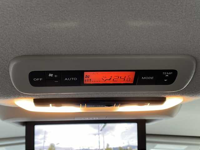 日産 セレナ ハイウェイスターVセレクションⅡ 長野県 2019(平31)年 5.3万km ブリリアントホワイトパール 純正9インチナビ/(CD・DVD・BD・フルセグTV・Bluetooth）/フリップダウンモニター/純正16インチホイール/ハンズフリーパワースライドドア（両側）/プロパイロット/360°セーフティーアシスト/エマージェンシーブレーキ/車線逸脱警報/車線逸脱防止支援/踏み間違い衝突防止アシスト/標識検知システム/コーナーセンサー/インテリジェントアラウンドビューモニター/ビルトインETC/インテリジェントルームミラー/ドライブレコーダー/革巻きステアリング/ステアリングスイッチ/電動パーキングブレーキ/ブレーキホールド/LEDヘッドライト/フォグランプ/オールライト/スマートキー/電動格納ミラー/純正フロアマット