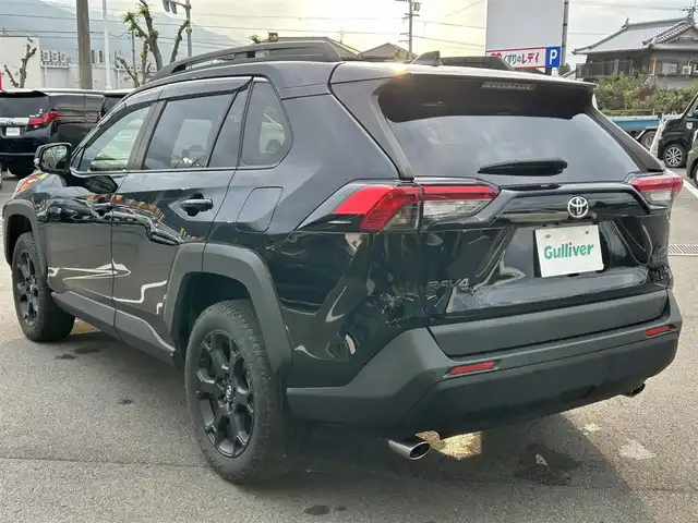 トヨタ ＲＡＶ４ アドベンチャー オフロードPKGⅡ 愛媛県 2022(令4)年 3.3万km アティチュードブラックマイカ 純正10.5型ディスプレイオーディオ/全周囲カメラ/黒革温冷シート/運転席メモリー機能付パワーシート/トヨタセーフティセンス/レーダークルーズコントロール/衝突被害軽減装置/車線逸脱防止装置/ブラインドスポットモニター/クリアランスソナー/電動リアゲート/デジタルインナーミラー/ブラックルーフレール/電動パーキングブレーキ/Autohold/ステアリングヒーター/ステアリングリモコン/電格ミラー/LEDヘッドライト/オートマチックハイビーム/タイプC充電/現状サマー(純正AW)(225/60/R18)/FALKEN WILDPEAK A/T TRAIL 0A