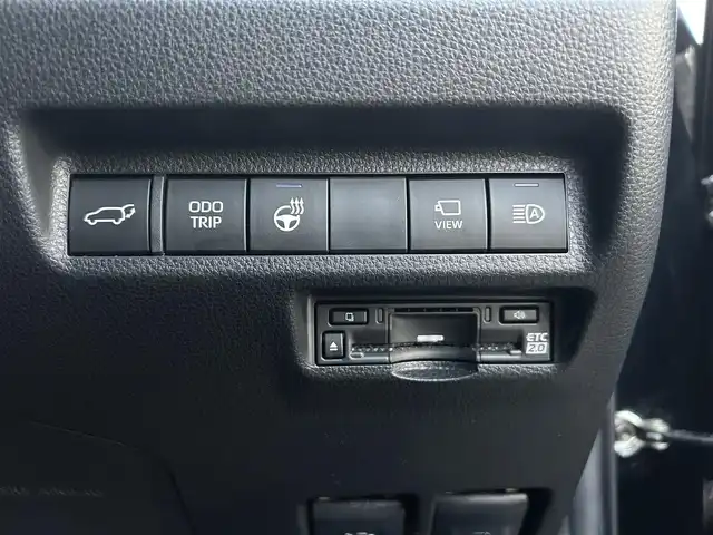 トヨタ ＲＡＶ４ アドベンチャー オフロードPKGⅡ 愛媛県 2022(令4)年 3.3万km アティチュードブラックマイカ 純正10.5型ディスプレイオーディオ/全周囲カメラ/黒革温冷シート/運転席メモリー機能付パワーシート/トヨタセーフティセンス/レーダークルーズコントロール/衝突被害軽減装置/車線逸脱防止装置/ブラインドスポットモニター/クリアランスソナー/電動リアゲート/デジタルインナーミラー/ブラックルーフレール/電動パーキングブレーキ/Autohold/ステアリングヒーター/ステアリングリモコン/電格ミラー/LEDヘッドライト/オートマチックハイビーム/タイプC充電/現状サマー(純正AW)(225/60/R18)/FALKEN WILDPEAK A/T TRAIL 0A