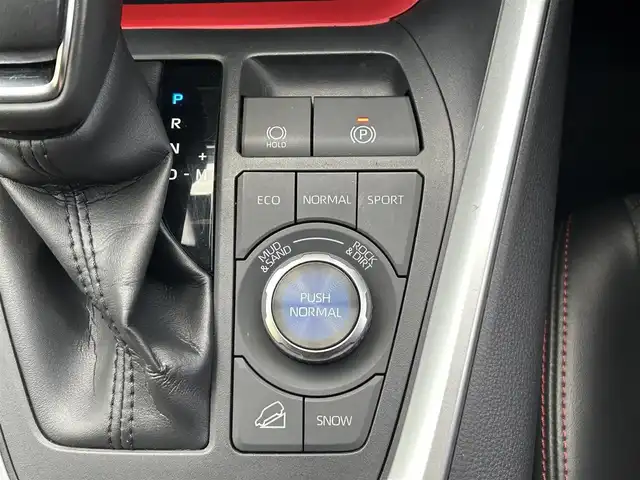 トヨタ ＲＡＶ４ アドベンチャー オフロードPKGⅡ 愛媛県 2022(令4)年 3.3万km アティチュードブラックマイカ 純正10.5型ディスプレイオーディオ/全周囲カメラ/黒革温冷シート/運転席メモリー機能付パワーシート/トヨタセーフティセンス/レーダークルーズコントロール/衝突被害軽減装置/車線逸脱防止装置/ブラインドスポットモニター/クリアランスソナー/電動リアゲート/デジタルインナーミラー/ブラックルーフレール/電動パーキングブレーキ/Autohold/ステアリングヒーター/ステアリングリモコン/電格ミラー/LEDヘッドライト/オートマチックハイビーム/タイプC充電/現状サマー(純正AW)(225/60/R18)/FALKEN WILDPEAK A/T TRAIL 0A