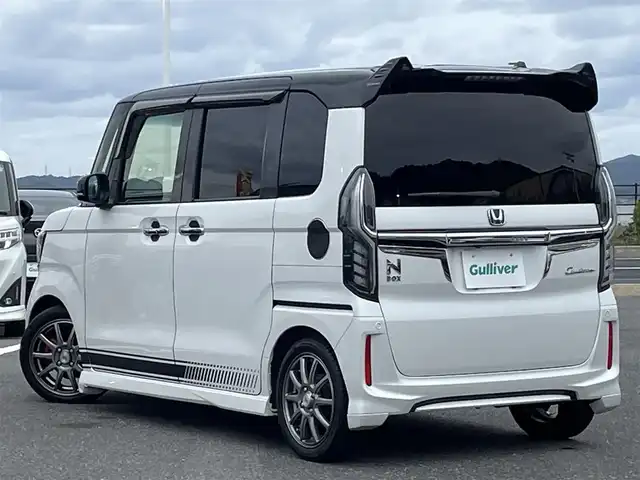 ホンダ Ｎ ＢＯＸ カスタム G L ターボ ホンダセンシング 島根県 2018(平30)年 6.8万km プラチナホワイトパール 登録時走行距離67535km/社外ナビ（Bluetooth・AM・FM・CD・DVD）/ワンセグTV/ツートンカラー/ホンダセンシング/・衝突被害軽減ブレーキ/・アダプティブクルーズコントロール/・車線維持支援システム/・誤発進抑制機能/両側パワースライドドア/コーナーセンサー/LEDヘッドライト/フォグランプ/オートライト/前席エアバッグ/プッシュスタート/スマートキー(×1)/社外15インチAW/ロールサンシェード/パドルシフト/充電用USB/アイドリングストップ/禁煙車