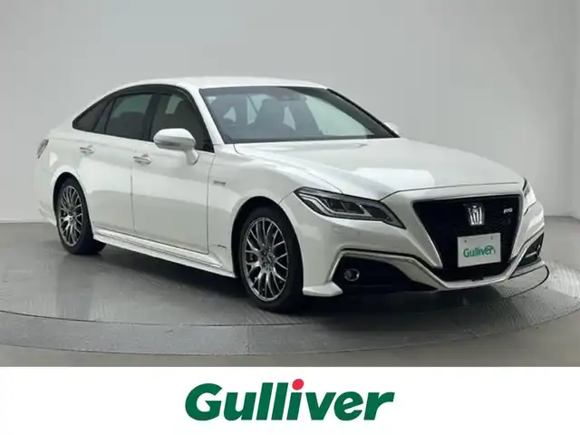 トヨタ クラウン ハイブリッド RS 兵庫県 2019(平31)年 4万km ホワイトパールクリスタルシャイン 純正ナビ/（CD/DVD/フルセグTV/BT）/前後ドライブレコーダー（HDR360GW）/追従式クルーズコントロール/バックカメラ/純正フロアマット/前席パワーシート/前席シートヒーター/ステアリングヒーター/LEDヘッドライト/前後コーナーセンサー/RAYSアルミホイール/社外キャリパー/純正アルミホイール積込