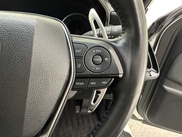 トヨタ クラウン ハイブリッド RS 兵庫県 2019(平31)年 4万km ホワイトパールクリスタルシャイン 純正ナビ/（CD/DVD/フルセグTV/BT）/前後ドライブレコーダー（HDR360GW）/追従式クルーズコントロール/バックカメラ/純正フロアマット/前席パワーシート/前席シートヒーター/ステアリングヒーター/LEDヘッドライト/前後コーナーセンサー/RAYSアルミホイール/社外キャリパー/純正アルミホイール積込