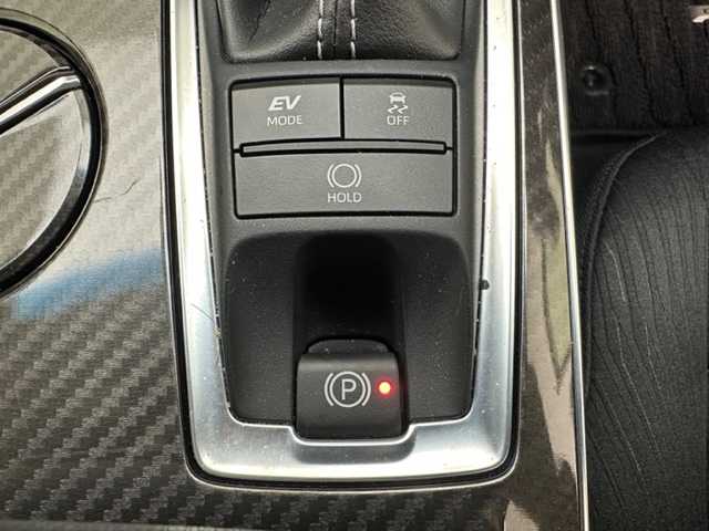 トヨタ クラウン ハイブリッド RS 兵庫県 2019(平31)年 4万km ホワイトパールクリスタルシャイン 純正ナビ/（CD/DVD/フルセグTV/BT）/前後ドライブレコーダー（HDR360GW）/追従式クルーズコントロール/バックカメラ/純正フロアマット/前席パワーシート/前席シートヒーター/ステアリングヒーター/LEDヘッドライト/前後コーナーセンサー/RAYSアルミホイール/社外キャリパー/純正アルミホイール積込