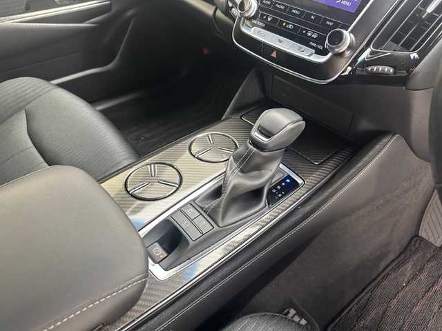 トヨタ クラウン ハイブリッド RS 兵庫県 2019(平31)年 4万km ホワイトパールクリスタルシャイン 純正ナビ/（CD/DVD/フルセグTV/BT）/前後ドライブレコーダー（HDR360GW）/追従式クルーズコントロール/バックカメラ/純正フロアマット/前席パワーシート/前席シートヒーター/ステアリングヒーター/LEDヘッドライト/前後コーナーセンサー/RAYSアルミホイール/社外キャリパー/純正アルミホイール積込