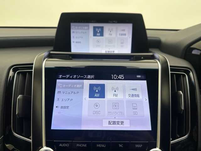 トヨタ クラウン ハイブリッド RS 兵庫県 2019(平31)年 4万km ホワイトパールクリスタルシャイン 純正ナビ/（CD/DVD/フルセグTV/BT）/前後ドライブレコーダー（HDR360GW）/追従式クルーズコントロール/バックカメラ/純正フロアマット/前席パワーシート/前席シートヒーター/ステアリングヒーター/LEDヘッドライト/前後コーナーセンサー/RAYSアルミホイール/社外キャリパー/純正アルミホイール積込