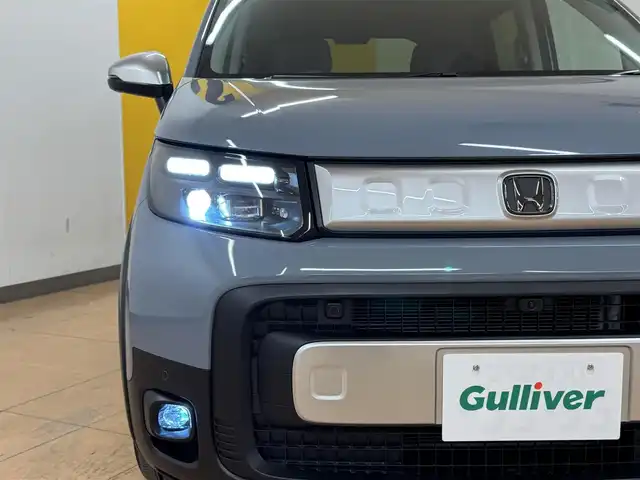 ホンダ フリード ハイブリット e:HEV クロスター 群馬県 2024(令6)年 1.2万km ソニックグレーパール ホンダセンシング/・路外逸脱抑制機能/・ブラインドスポットインフォメーション/・踏み間違い衝突軽減システム/・パーキングセンサー警報/・アダプティブクルーズコントロール/純正9インチナビ/・フルセグTV/・BT/AppleCarPlay/AndroidAuto/USB/・FM/AM/マルチビューカメラシステム/ビルトインETC/ドライブレコーダー/両側パワースライドドア/革巻きステアリング/ステアリングスイッチ/ブラックハーフレザーシート/前席シート/スマートキー/プッシュスタート/電子パーキング/ブレーキーオートホールド/LEDヘッドライト/フォグランプ/オートライト/オートマチックハイビーム/ルーフレール/純正フロアマット/リヤサーキュレーター/電動格納ウィンカーミラー/横滑り防止機能