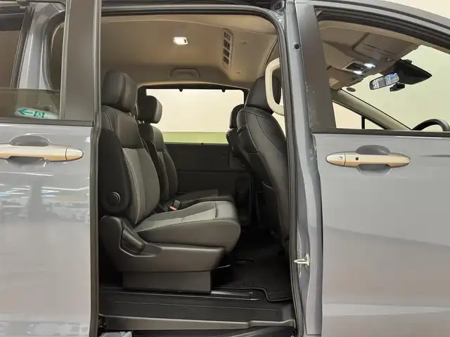 ホンダ フリード ハイブリット e:HEV クロスター 群馬県 2024(令6)年 1.2万km ソニックグレーパール ホンダセンシング/・路外逸脱抑制機能/・ブラインドスポットインフォメーション/・踏み間違い衝突軽減システム/・パーキングセンサー警報/・アダプティブクルーズコントロール/純正9インチナビ/・フルセグTV/・BT/AppleCarPlay/AndroidAuto/USB/・FM/AM/マルチビューカメラシステム/ビルトインETC/ドライブレコーダー/両側パワースライドドア/革巻きステアリング/ステアリングスイッチ/ブラックハーフレザーシート/前席シート/スマートキー/プッシュスタート/電子パーキング/ブレーキーオートホールド/LEDヘッドライト/フォグランプ/オートライト/オートマチックハイビーム/ルーフレール/純正フロアマット/リヤサーキュレーター/電動格納ウィンカーミラー/横滑り防止機能