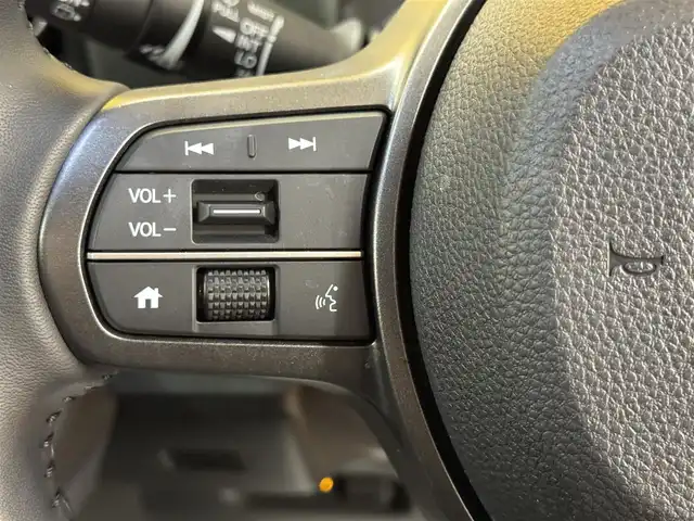 ホンダ フリード ハイブリット e:HEV クロスター 群馬県 2024(令6)年 1.2万km ソニックグレーパール ホンダセンシング/・路外逸脱抑制機能/・ブラインドスポットインフォメーション/・踏み間違い衝突軽減システム/・パーキングセンサー警報/・アダプティブクルーズコントロール/純正9インチナビ/・フルセグTV/・BT/AppleCarPlay/AndroidAuto/USB/・FM/AM/マルチビューカメラシステム/ビルトインETC/ドライブレコーダー/両側パワースライドドア/革巻きステアリング/ステアリングスイッチ/ブラックハーフレザーシート/前席シート/スマートキー/プッシュスタート/電子パーキング/ブレーキーオートホールド/LEDヘッドライト/フォグランプ/オートライト/オートマチックハイビーム/ルーフレール/純正フロアマット/リヤサーキュレーター/電動格納ウィンカーミラー/横滑り防止機能