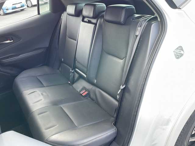 トヨタ プリウス Z 道央・札幌 2024(令6)年 3.6万km プラチナホワイトパールマイカ ワンオーナー/モデリスタ/純正ディスプレイオーディオ/【ＢＴ／ＨＤＭＩ／Ｍｉｒａｃａｓｔ／ＵＳＢ】/ワイアレス充電/パノラミックビューモニター/デジタルインナーミラー/ＵＳＢ出力電源/ＡＣ１００Ｖ/トヨタプロアクティブドライビングシステム/プリクラッシュセーフティ/ブラインドスポットモニタリング/自動駐車アシスト/レーダークルーズコントロール/レーンディパーチャアラート/フロント／リアクロストラフィックアラート/リヤカメラディテクション/安心降車アシスト/後方車両接近通知/周辺車両接近時サポート/ロードサインアシスト/レーンチェンジアシスト/パーキングサポートブレーキ/革巻きステアリング/ステアリングスイッチ/ステアリングヒーター/レザーシート/運転席パワーシート/運転席シートメモリ/前席シートヒーター／エアシート/オートライト/オートハイビーム/ＬＥＤ/フォグランプ/フロントワイパーデアイサー/レインセンサー/ドアミラーヒーター/オート電動格納ミラー/ビルトインＥＴＣ/純正フロアマット/スペアキー