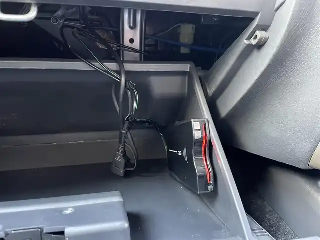 スズキ ジムニー ランドベンチャー 埼玉県 2015(平27)年 2.1万km クールカーキPM /ワンオーナー//4WD/ICターボ//5速MT//社外メモリナビ//ワンセグTV//ETC//キーレス//運転席シートヒーター//ステアリングオーディオスイッチ//革巻きステアリング//Wエアバッグ/ABS//Fフォグランプ//プライバシーガラス//ドアバイザー//純正16インチAW//新車時保証書//取扱説明書//ナビ取説//スペアキー