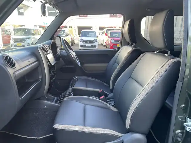 スズキ ジムニー ランドベンチャー 埼玉県 2015(平27)年 2.1万km クールカーキPM /ワンオーナー//4WD/ICターボ//5速MT//社外メモリナビ//ワンセグTV//ETC//キーレス//運転席シートヒーター//ステアリングオーディオスイッチ//革巻きステアリング//Wエアバッグ/ABS//Fフォグランプ//プライバシーガラス//ドアバイザー//純正16インチAW//新車時保証書//取扱説明書//ナビ取説//スペアキー