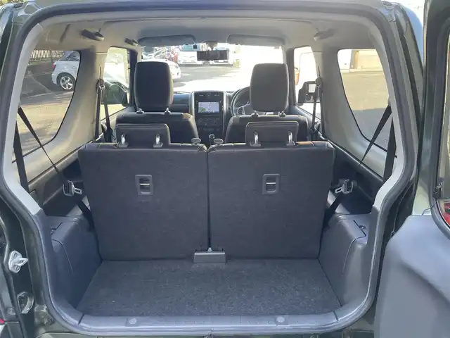 スズキ ジムニー ランドベンチャー 埼玉県 2015(平27)年 2.1万km クールカーキPM /ワンオーナー//4WD/ICターボ//5速MT//社外メモリナビ//ワンセグTV//ETC//キーレス//運転席シートヒーター//ステアリングオーディオスイッチ//革巻きステアリング//Wエアバッグ/ABS//Fフォグランプ//プライバシーガラス//ドアバイザー//純正16インチAW//新車時保証書//取扱説明書//ナビ取説//スペアキー