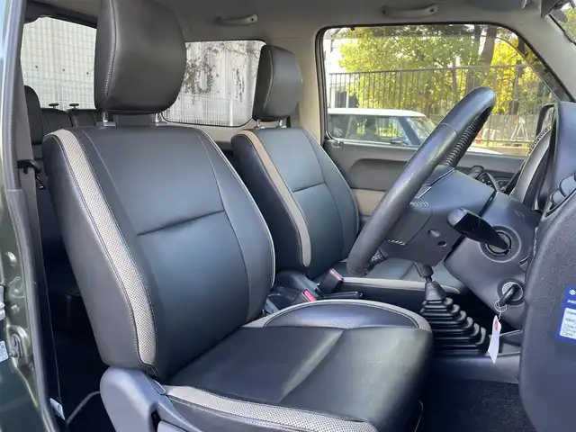 スズキ ジムニー ランドベンチャー 埼玉県 2015(平27)年 2.1万km クールカーキPM /ワンオーナー//4WD/ICターボ//5速MT//社外メモリナビ//ワンセグTV//ETC//キーレス//運転席シートヒーター//ステアリングオーディオスイッチ//革巻きステアリング//Wエアバッグ/ABS//Fフォグランプ//プライバシーガラス//ドアバイザー//純正16インチAW//新車時保証書//取扱説明書//ナビ取説//スペアキー