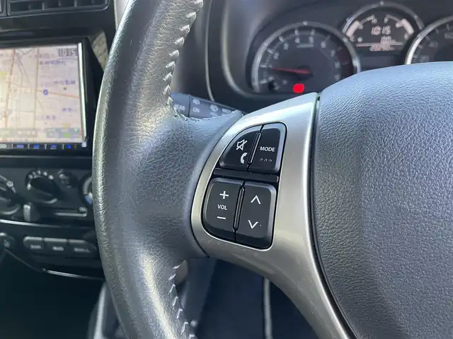 スズキ ジムニー ランドベンチャー 埼玉県 2015(平27)年 2.1万km クールカーキPM /ワンオーナー//4WD/ICターボ//5速MT//社外メモリナビ//ワンセグTV//ETC//キーレス//運転席シートヒーター//ステアリングオーディオスイッチ//革巻きステアリング//Wエアバッグ/ABS//Fフォグランプ//プライバシーガラス//ドアバイザー//純正16インチAW//新車時保証書//取扱説明書//ナビ取説//スペアキー