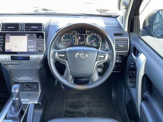 トヨタ ランドクルーザー プラド TX Lパッケージ マットブラED 山口県 2023(令5)年 2.6万km ブラック サンルーフ/7人乗り/パノラミックビューモニター/純正ディスプレイオーディオ/・Bluetooth接続/・AM/FM/・Miracast/・ナビキッド/ビルトインETC/ドライブレコーダー/Toyota Safety Sense/・プリクラッシュセーフティ/・レーンディパーチャーアラート/・ロードサインアシスト/・レーダークルーズコントロール/・先行車発進お知らせ機能/・クリアランスソナー/・ブラインドスポットモニター/・パーキングサポートブレーキ/レザーシート/パワーシートD席/N席/シートヒーター/エアシート/スマートキー/プッシュスタート/純正フロアマット/USB入力端子/ルーフレール/純正LEDライト/純正18インチアルミホイール/ウィンカーミラー/ドアバイザー