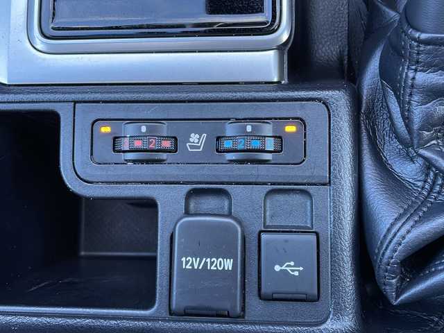 トヨタ ランドクルーザー プラド TX Lパッケージ マットブラED 山口県 2023(令5)年 2.6万km ブラック サンルーフ/7人乗り/パノラミックビューモニター/純正ディスプレイオーディオ/・Bluetooth接続/・AM/FM/・Miracast/・ナビキッド/ビルトインETC/ドライブレコーダー/Toyota Safety Sense/・プリクラッシュセーフティ/・レーンディパーチャーアラート/・ロードサインアシスト/・レーダークルーズコントロール/・先行車発進お知らせ機能/・クリアランスソナー/・ブラインドスポットモニター/・パーキングサポートブレーキ/レザーシート/パワーシートD席/N席/シートヒーター/エアシート/スマートキー/プッシュスタート/純正フロアマット/USB入力端子/ルーフレール/純正LEDライト/純正18インチアルミホイール/ウィンカーミラー/ドアバイザー