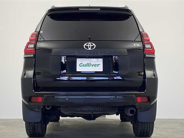 トヨタ ランドクルーザー プラド TX Lパッケージ マットブラED 大阪府 2023(令5)年 2.6万km ブラック 純正ディスプレイオーディオ/【ナビ/BT/USB】/パノラミックビューモニター/サンルーフ/ETC2.0/ブラインドスポットモニター/プリクラッシュセーフティ/レーダークルーズコントロール/コーナーセンサー前後/先行車発進アラーム/レーンキープアシスト/オートライト/電動格納三列目シート/シートヒーター/シートベンチレーション/パワーシート　D+N席/純正18インチAW/純正フロアマット