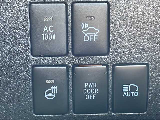 トヨタ アルファードハイブリット エグゼクティブ ラウンジ 道北・旭川 2017(平29)年 7.4万km ブラック /禁煙車//4WD//ワンオーナー//JBLプレミアムサウンドシステム（１７スピーカー）//ツインムーンルーフ//純正ナビ/ CD/DVD/BT/SD/USB/フルセグ//パノラミックビューモニター//純正フリップダウンモニター//セミアニリン革シート//パワーシート//シートヒーター//両側パワースライドドア//ステアリングヒーター//パワーバックドア//ミラーヒーター//助手席パワーオットマン//アクセサリーコンセント5個//リアサンシェード//プリクラッシュセーフティシステム//インテリジェントクリアランスソナー//レーダークルーズコントロール//オートハイビーム//オートライト//LEDヘッドライト//LEDフォグランプ//ドライブレコーダー//横滑り防止//保証書