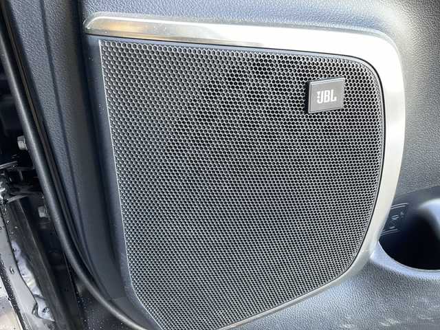 トヨタ アルファードハイブリット エグゼクティブ ラウンジ 道北・旭川 2017(平29)年 7.4万km ブラック /禁煙車//4WD//ワンオーナー//JBLプレミアムサウンドシステム（１７スピーカー）//ツインムーンルーフ//純正ナビ/ CD/DVD/BT/SD/USB/フルセグ//パノラミックビューモニター//純正フリップダウンモニター//セミアニリン革シート//パワーシート//シートヒーター//両側パワースライドドア//ステアリングヒーター//パワーバックドア//ミラーヒーター//助手席パワーオットマン//アクセサリーコンセント5個//リアサンシェード//プリクラッシュセーフティシステム//インテリジェントクリアランスソナー//レーダークルーズコントロール//オートハイビーム//オートライト//LEDヘッドライト//LEDフォグランプ//ドライブレコーダー//横滑り防止//保証書