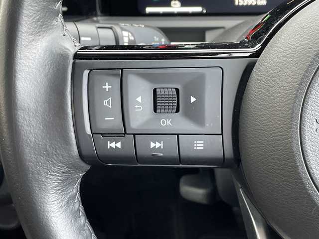 日産 オーラ G レザーエディション 新潟県 2023(令5)年 1.6万km ピュアホワイトパール ワンオーナー/純正ナビ（Bluetooth/DTV/FM/AM）/全周囲カメラ/BOSEプレミアムサウンド/プロパイロット/パーソナルディスプレイ/エマージェンシーブレーキ/コーナーセンサー/インナーバックミラー/ワイヤレス充電/VDC（ビークルダイナミクスコントロール）/LDW（車線免脱警報）/BSI（後側方衝突防止支援システム）/BSW（後側方車両検知警報）/ビルトインETC2.0/レザーシート/インテリジェントクルーズコントロール/SOSコール