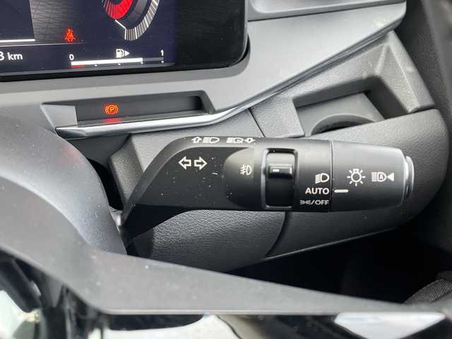 日産 オーラ G レザーエディション 新潟県 2023(令5)年 1.6万km ピュアホワイトパール ワンオーナー/純正ナビ（Bluetooth/DTV/FM/AM）/全周囲カメラ/BOSEプレミアムサウンド/プロパイロット/パーソナルディスプレイ/エマージェンシーブレーキ/コーナーセンサー/インナーバックミラー/ワイヤレス充電/VDC（ビークルダイナミクスコントロール）/LDW（車線免脱警報）/BSI（後側方衝突防止支援システム）/BSW（後側方車両検知警報）/ビルトインETC2.0/レザーシート/インテリジェントクルーズコントロール/SOSコール