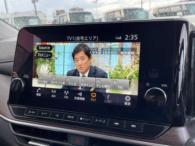 日産 オーラ G レザーエディション 新潟県 2023(令5)年 1.6万km ピュアホワイトパール ワンオーナー/純正ナビ（Bluetooth/DTV/FM/AM）/全周囲カメラ/BOSEプレミアムサウンド/プロパイロット/パーソナルディスプレイ/エマージェンシーブレーキ/コーナーセンサー/インナーバックミラー/ワイヤレス充電/VDC（ビークルダイナミクスコントロール）/LDW（車線免脱警報）/BSI（後側方衝突防止支援システム）/BSW（後側方車両検知警報）/ビルトインETC2.0/レザーシート/インテリジェントクルーズコントロール/SOSコール