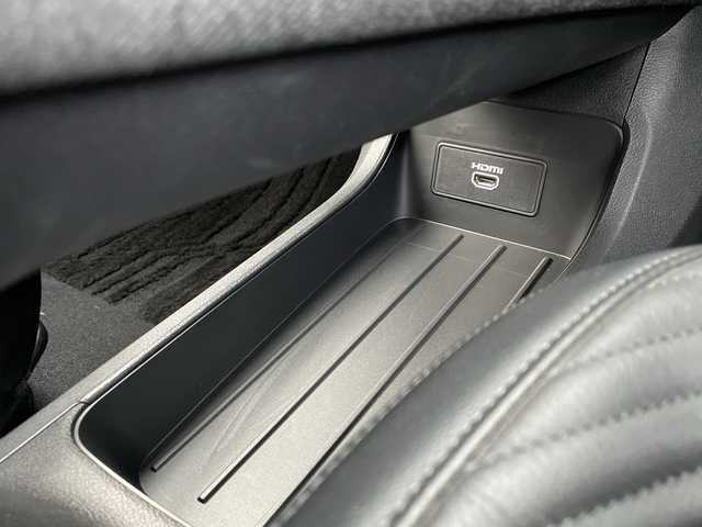 日産 オーラ G レザーエディション 新潟県 2023(令5)年 1.6万km ピュアホワイトパール ワンオーナー/純正ナビ（Bluetooth/DTV/FM/AM）/全周囲カメラ/BOSEプレミアムサウンド/プロパイロット/パーソナルディスプレイ/エマージェンシーブレーキ/コーナーセンサー/インナーバックミラー/ワイヤレス充電/VDC（ビークルダイナミクスコントロール）/LDW（車線免脱警報）/BSI（後側方衝突防止支援システム）/BSW（後側方車両検知警報）/ビルトインETC2.0/レザーシート/インテリジェントクルーズコントロール/SOSコール