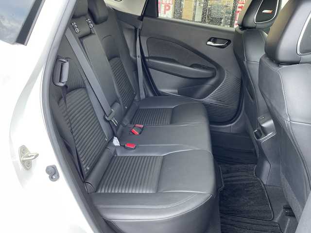 日産 オーラ G レザーエディション 新潟県 2023(令5)年 1.6万km ピュアホワイトパール ワンオーナー/純正ナビ（Bluetooth/DTV/FM/AM）/全周囲カメラ/BOSEプレミアムサウンド/プロパイロット/パーソナルディスプレイ/エマージェンシーブレーキ/コーナーセンサー/インナーバックミラー/ワイヤレス充電/VDC（ビークルダイナミクスコントロール）/LDW（車線免脱警報）/BSI（後側方衝突防止支援システム）/BSW（後側方車両検知警報）/ビルトインETC2.0/レザーシート/インテリジェントクルーズコントロール/SOSコール