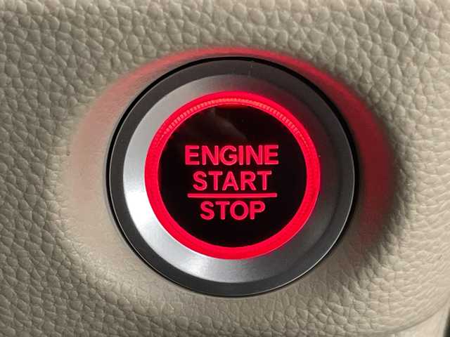 ホンダ Ｎ ＢＯＸ 2トーン G L ホンダセンシング 宮崎県 2020(令2)年 4.9万km プレミアムアイボリーパールⅡ 純正8インチナビ/Ｂｌｕｅｔｏｏｔｈ/CD/HDMI/フルセグＴＶ　/片側パワースライドドア/レーダークルーズコントロール/バックカメラ/Ｄ／Ｎ席シートヒーター/ドライブレコーダー（前、後）/ビルトインＥＴＣ/ステアリングリモコン/スペアキー/プッシュスタート