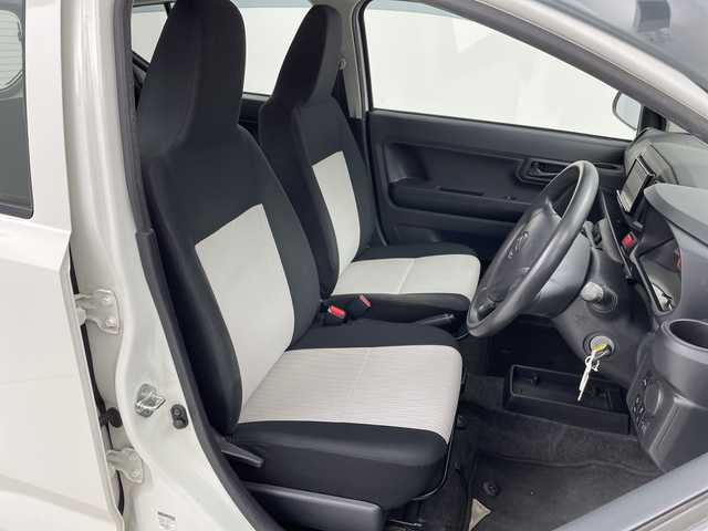 ダイハツ ミラ イース L SAⅢ 茨城県 2020(令2)年 4万km ホワイト ナビ　Ｂｌｕｅｔｏｏｔｈ　衝突軽減ブレーキ　オートハイビーム　リモコンキー　横滑り防止装置　純正フロアマット　電動格納ミラー　ドアバイザー　アイドリングストップ　コーナーセンサー　ドライブレコーダー