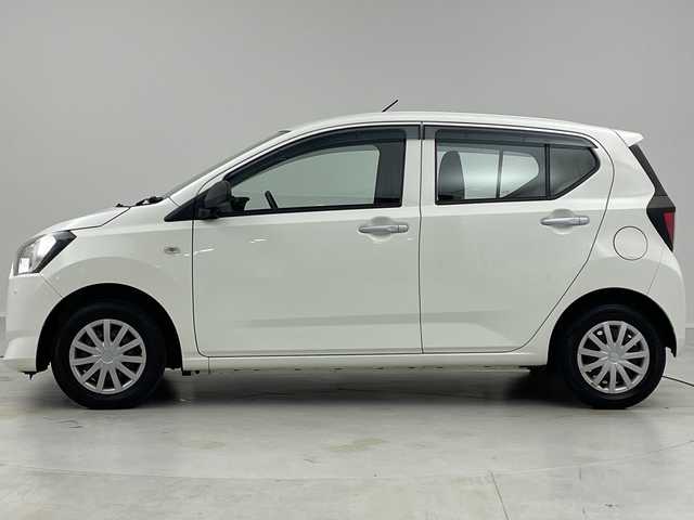 ダイハツ ミラ イース L SAⅢ 茨城県 2020(令2)年 4万km ホワイト ナビ　Ｂｌｕｅｔｏｏｔｈ　衝突軽減ブレーキ　オートハイビーム　リモコンキー　横滑り防止装置　純正フロアマット　電動格納ミラー　ドアバイザー　アイドリングストップ　コーナーセンサー　ドライブレコーダー